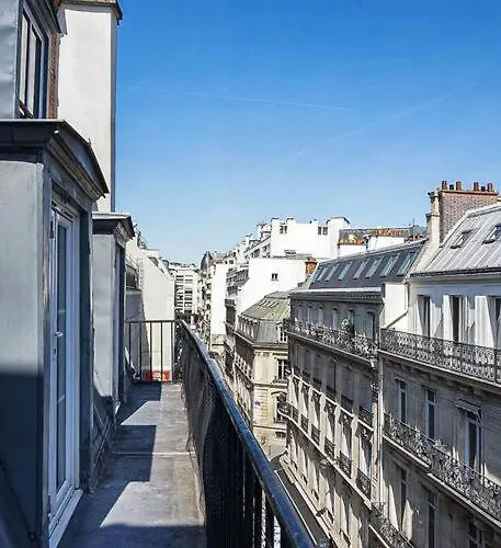 Champs Elysee - Hotel *