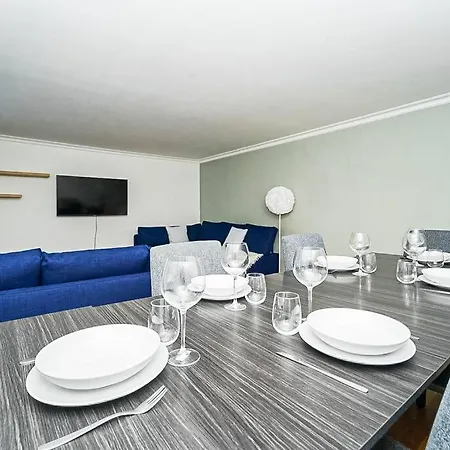 Apartment Champs Elysee - Paris