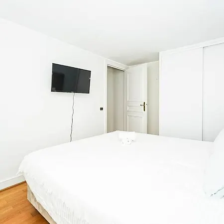 Apartment Champs Elysee -