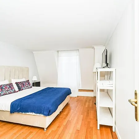 Apartment Champs Elysee - *