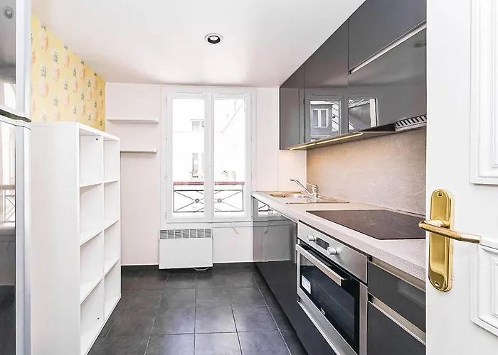 Ξενοδοχείο Champs Elysee - *