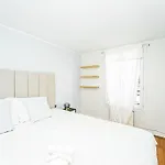 Champs Elysee - Hotel *