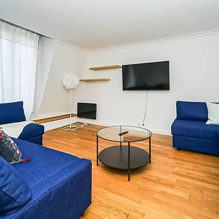 Champs Elysee - Hotel *